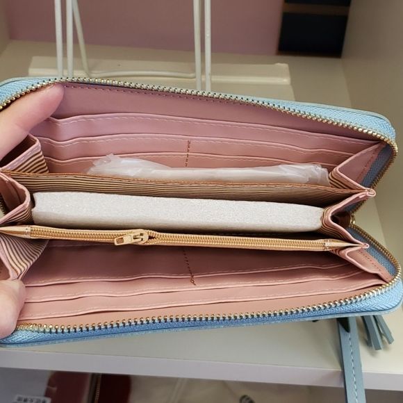 2/$50 💕💕 NWT True Love Butterfly Wallets - Picture 7 of 11